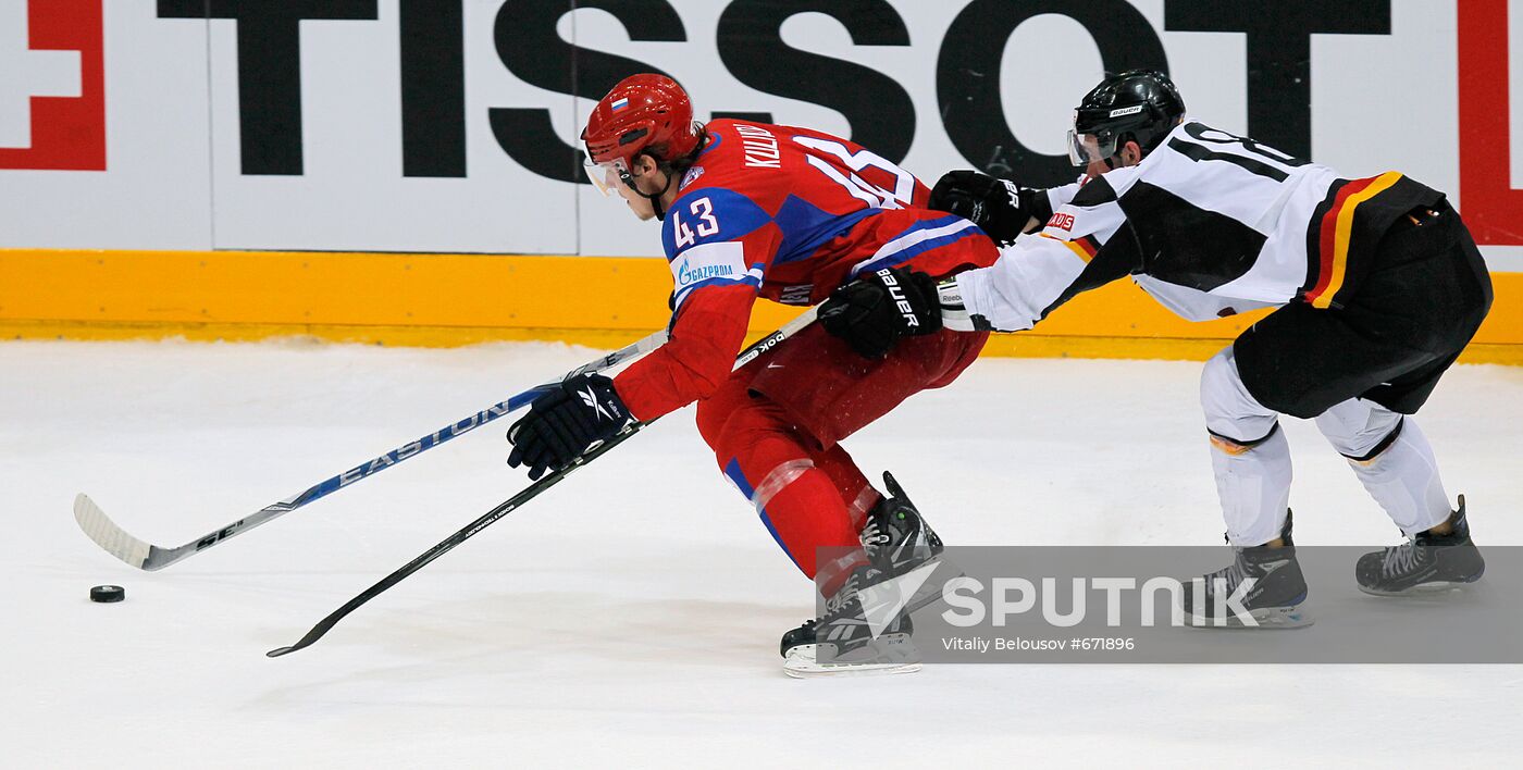 2010 Ice Hockey World Championship Semifinal: Russia vs. Germany