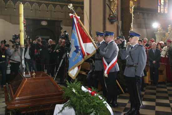 Astronomer Nicolaus Copernicus reburied by Polish priests