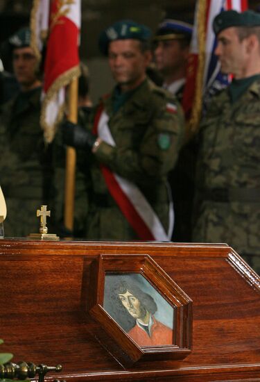 Astronomer Nicolaus Copernicus reburied by Polish priests