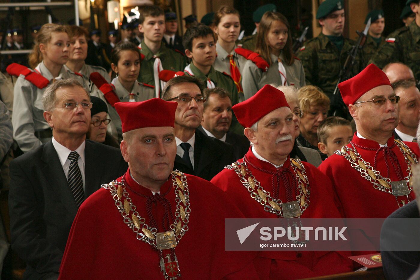 Astronomer Nicolaus Copernicus reburied by Polish priests