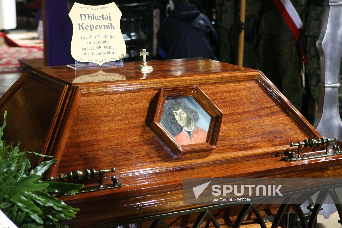 Astronomer Nicolaus Copernicus reburied by Polish priests