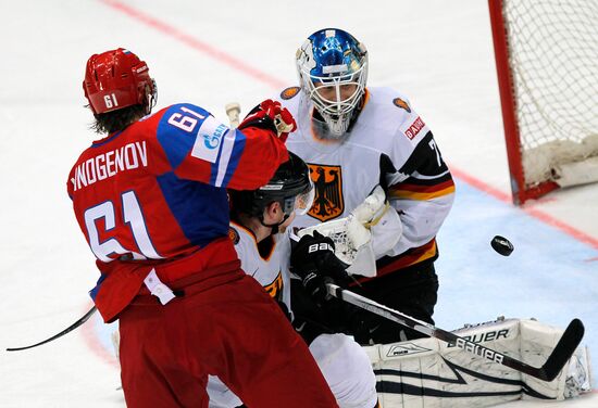 2010 Ice Hockey World Championship Semifinal: Russia vs. Germany