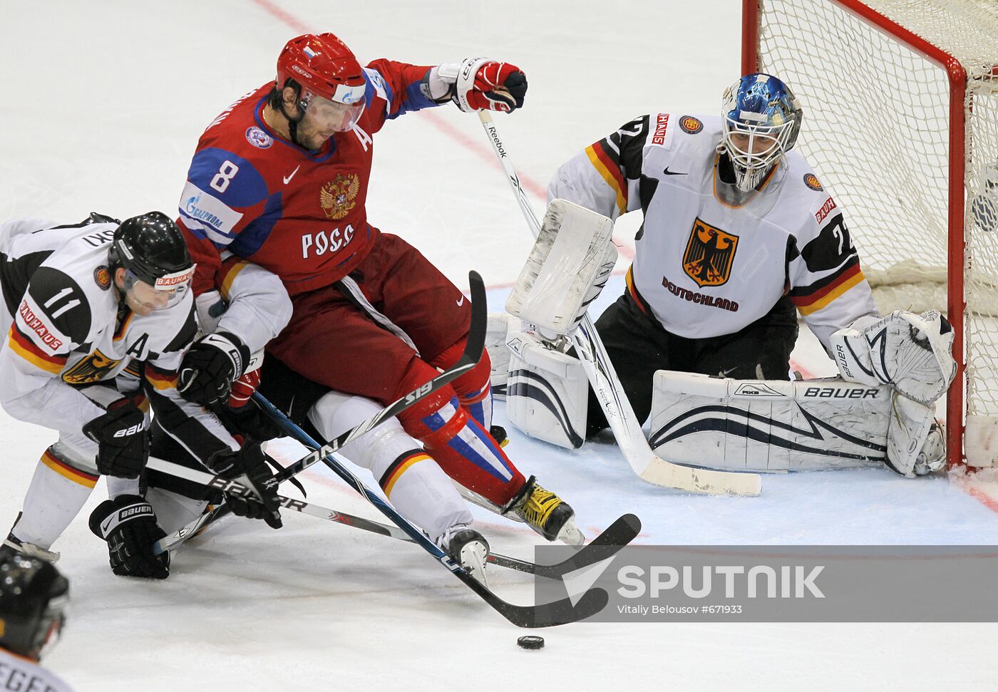 2010 Ice Hockey World Championship Semifinal: Russia vs. Germany