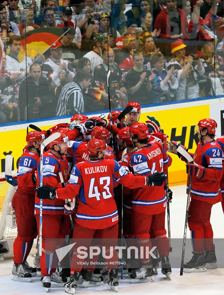 2010 Ice Hockey World Championship Semifinal: Russia vs. Germany
