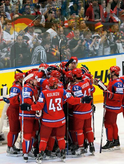 2010 Ice Hockey World Championship Semifinal: Russia vs. Germany