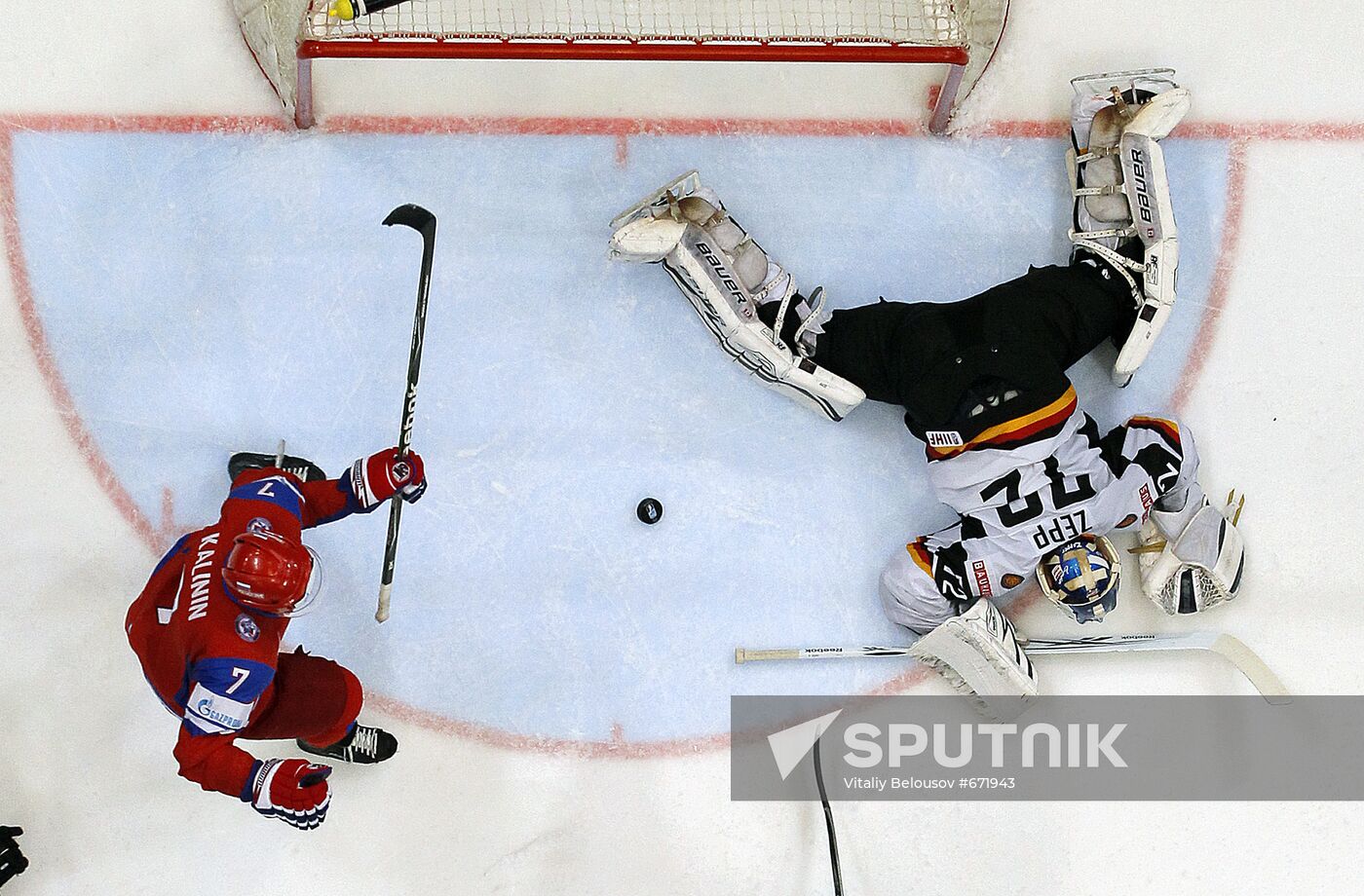 2010 Ice Hockey World Championship Semifinal: Russia vs. Germany