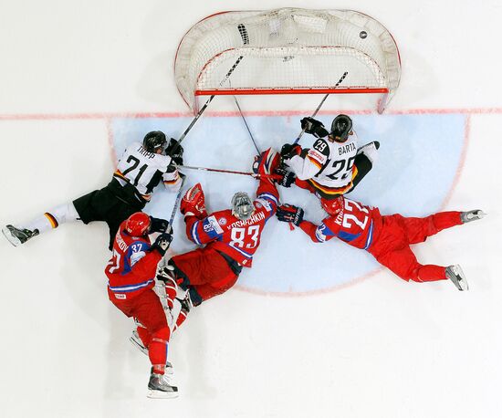 2010 Ice Hockey World Championship Semifinal: Russia vs. Germany