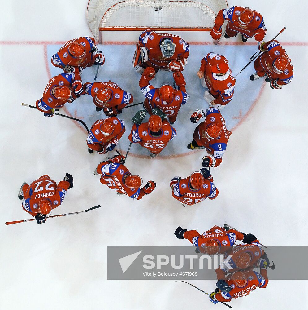 2010 Ice Hockey World Championship Semifinal: Russia vs. Germany