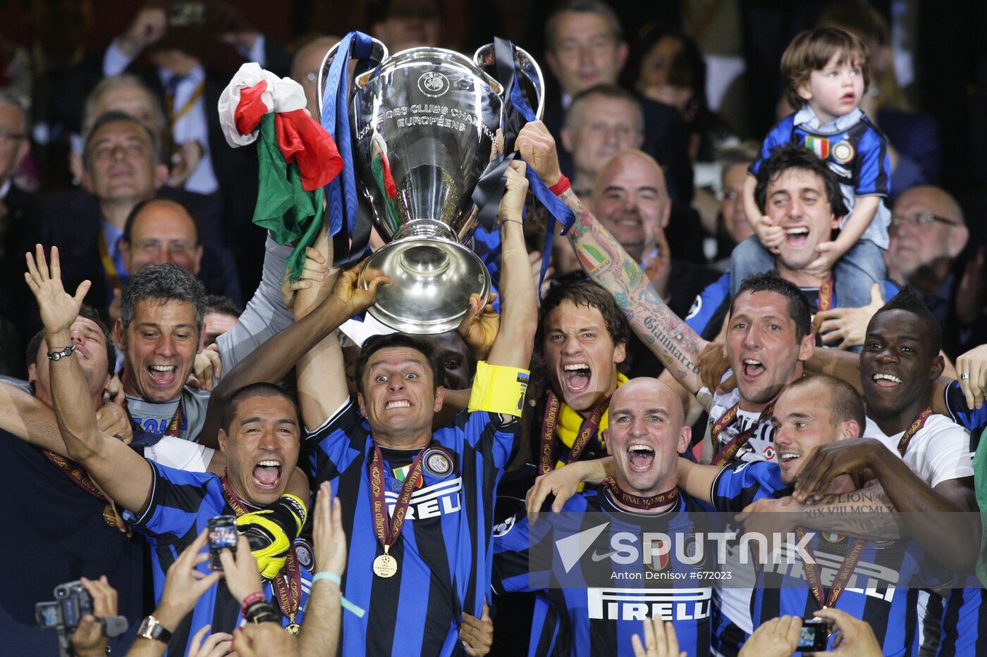 Football. UEFA Champions League 09/10. Bayern vs. Internazionale