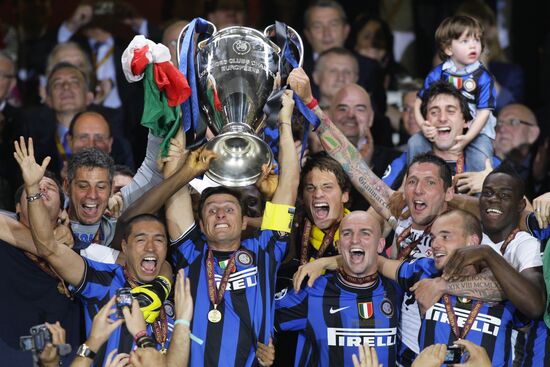 Football. UEFA Champions League 09/10. Bayern vs. Internazionale