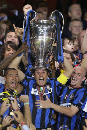 Football. UEFA Champions League 09/10. Bayern vs. Internazionale