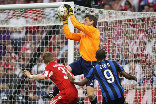 Football. UEFA Champions League 09/10. Bayern vs. Internazionale