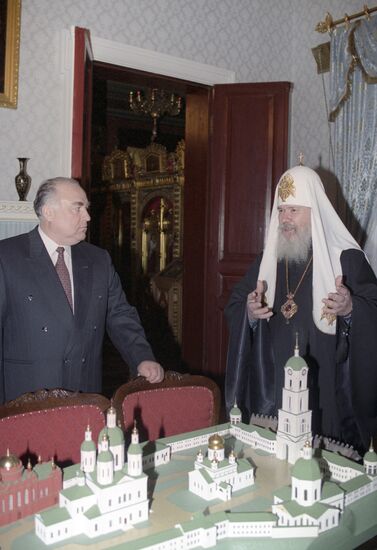 Patriarch Alexy II and Viktor Chernomyrdin