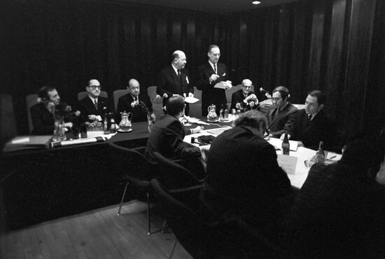 Opening of bank's representative office