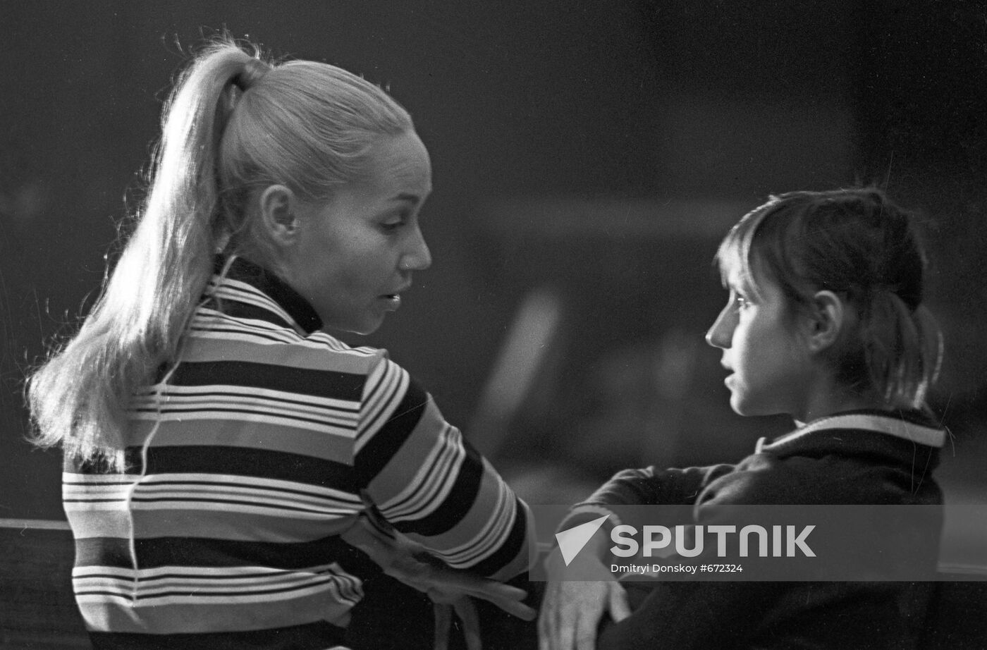 Athletes Olga Korbut and Yelena Volchetskaya