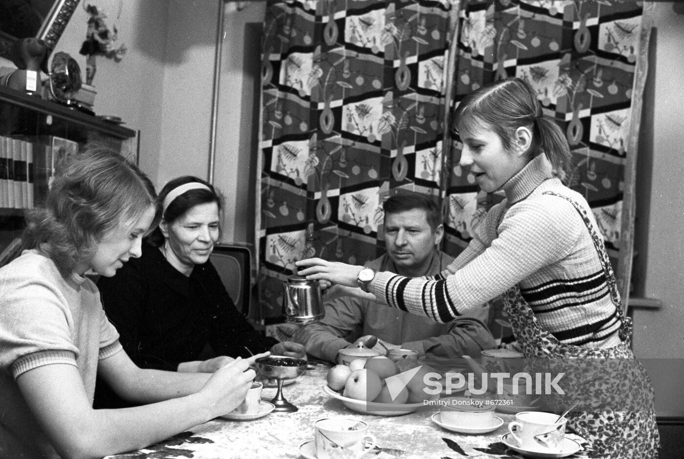 Gymnast Olga Korbut with family