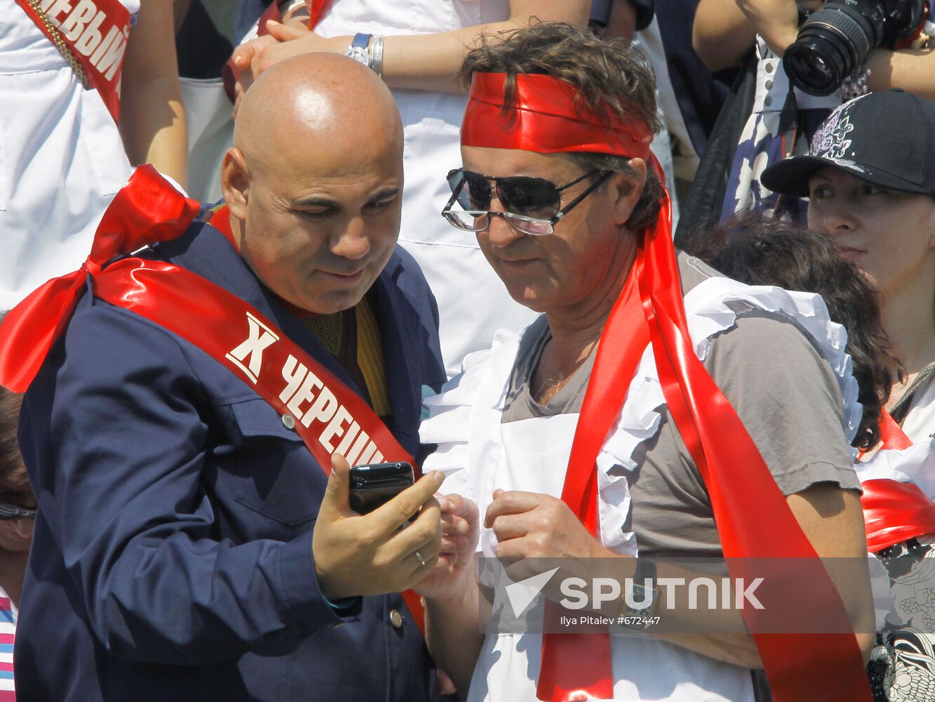 Iosif Prigozhin, Leonid Yarmolnik