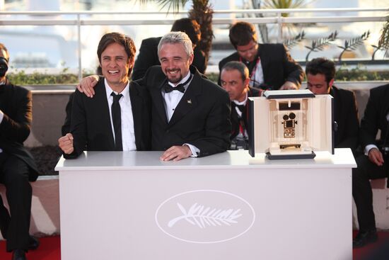 Gael Garcia Bernal, Michael Rowe