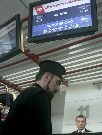 Air traffic resumes between Russia and Georgia