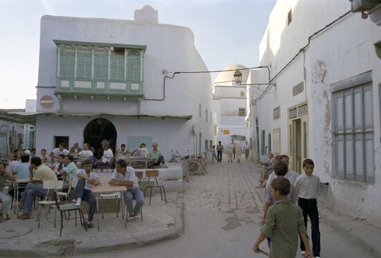 Sidewalk cafe