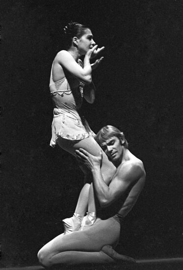 Yekaterina Maximova and Vladimir Vasilyev