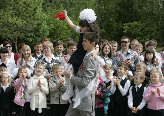 Farewell Bell ceremony for Russian school graduates