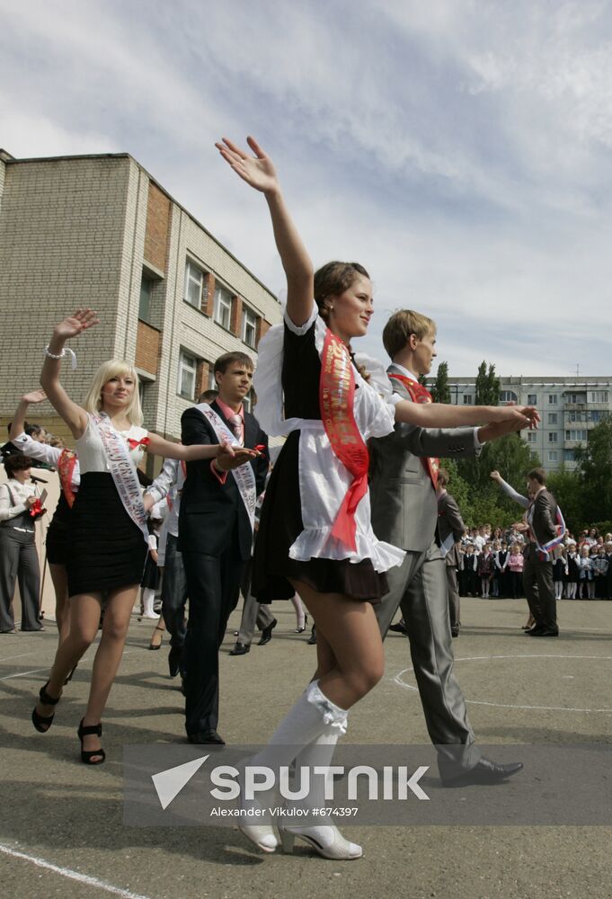 Farewell Bell ceremony for Russian school graduates