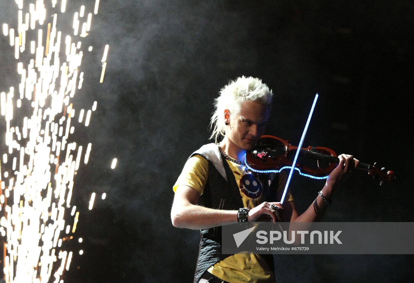Sunstroke Project and Olia Tira