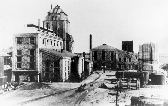Shale processing factory