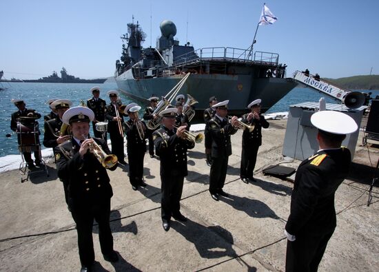 Missile Cruiser "Moskva" arrives in Primorye Territory