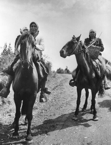 American Indian women from Chiloe Island