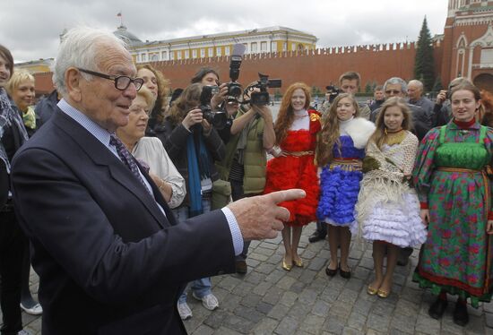 Pierre Cardin walks on Moscow's Red Square