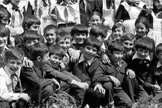 Schoolchildren of Khabez