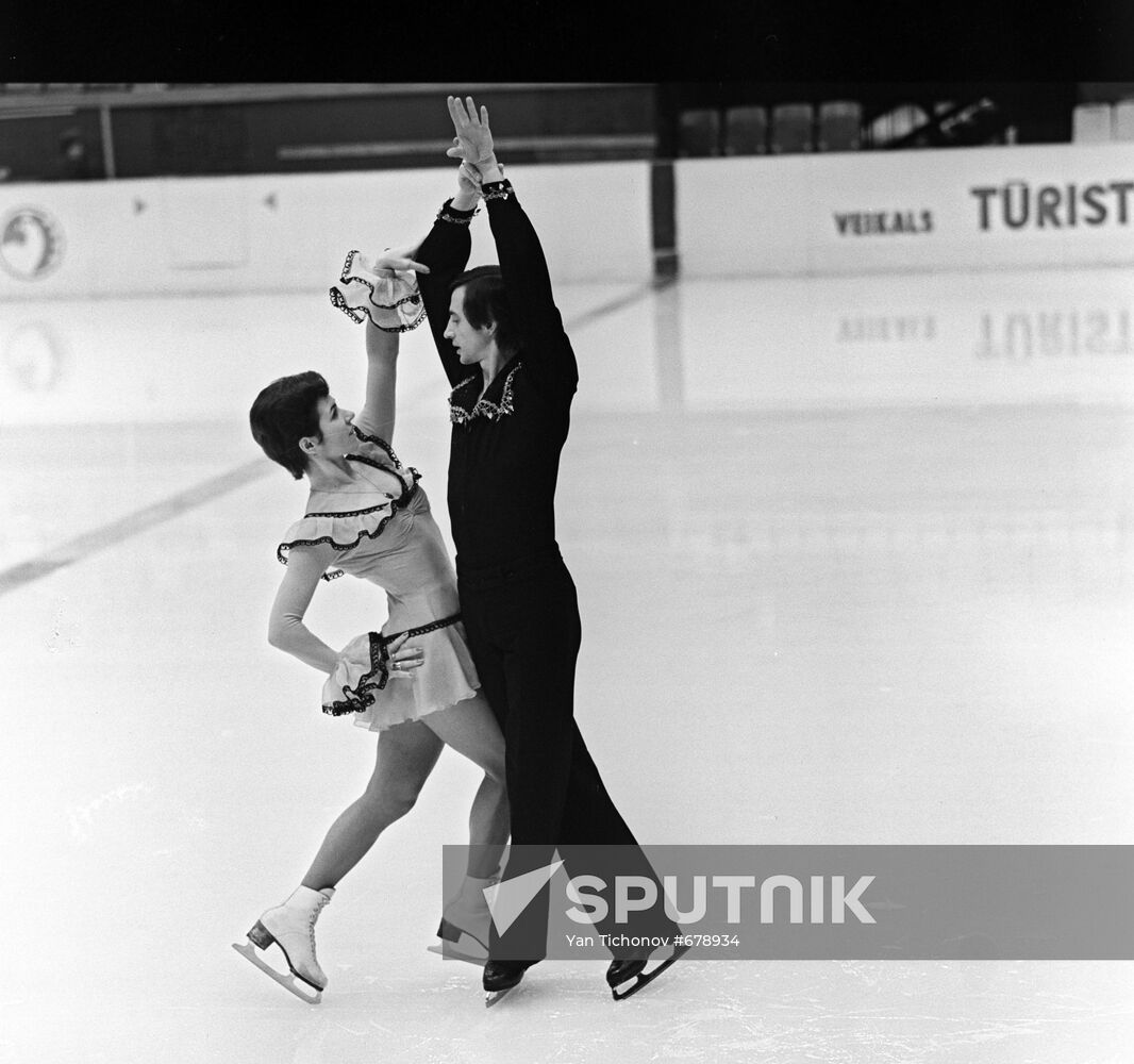 Figure Skaters Lyudmila Pakhomova and Alexander Gorshkov