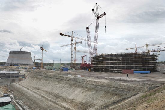 President Medvedev visits Leningrad Nuclear Power Plant