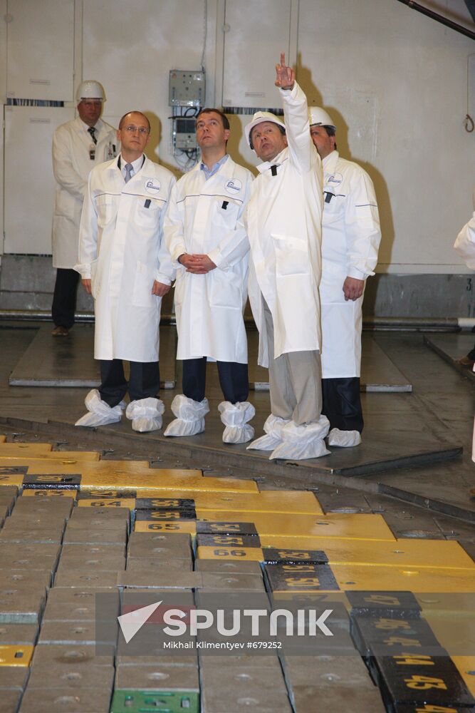 President Medvedev visits Leningrad Nuclear Power Plant
