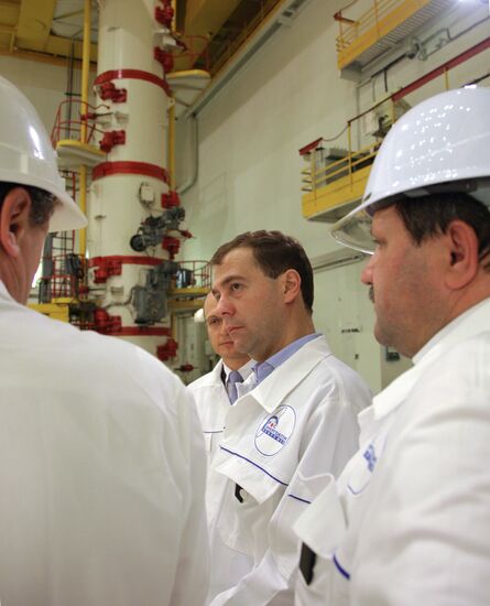 President Medvedev visits Leningrad Nuclear Power Plant