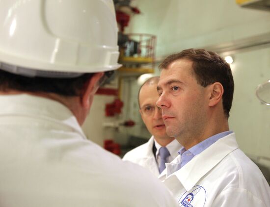 President Medvedev visits Leningrad Nuclear Power Plant