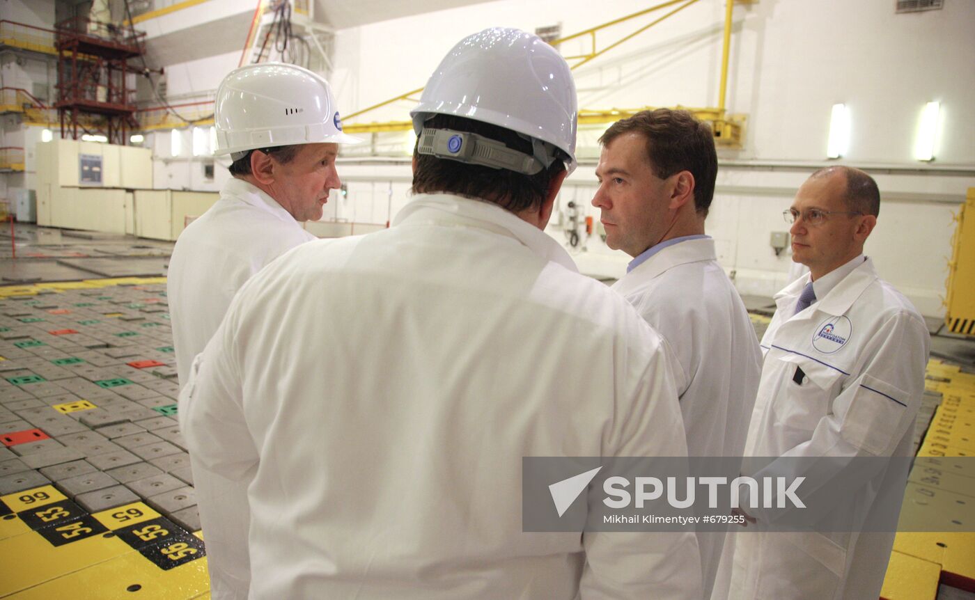 President Medvedev visits Leningrad Nuclear Power Plant