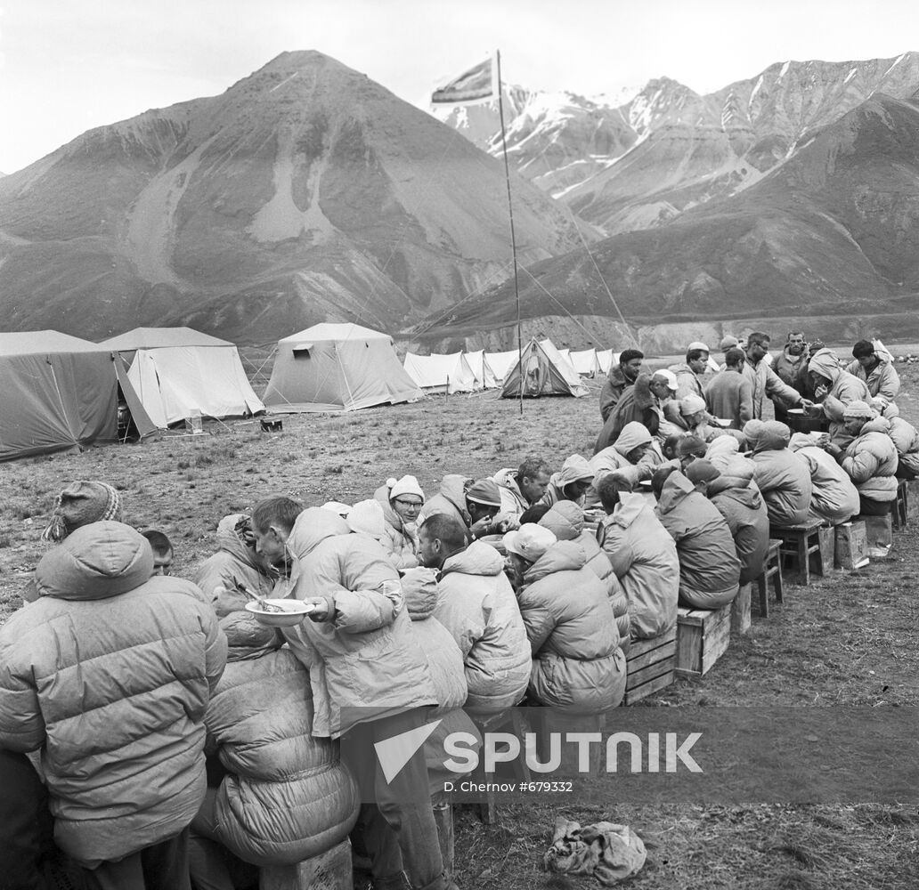 Lunch in alpine camp at Lenin Peak
