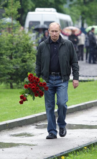 Vladimir Putin in Nevskaya Dubrovka