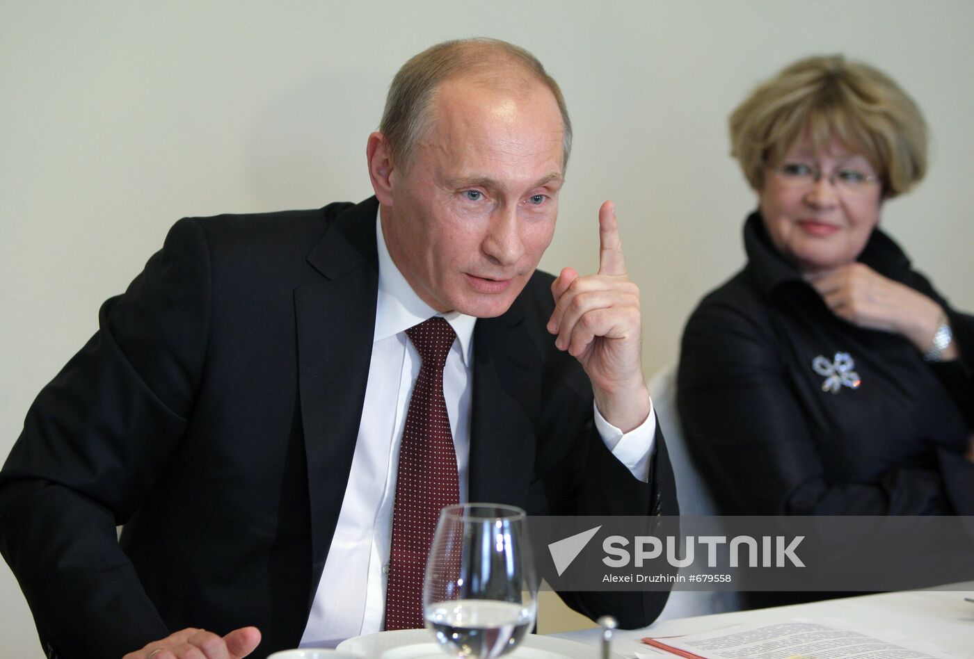 Vladimir Putin meets "Little Prince" event organizers