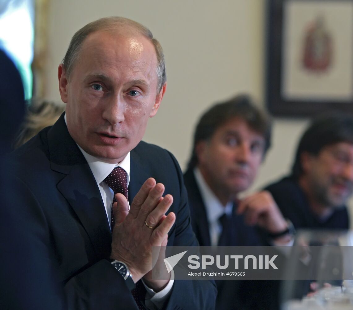 Vladimir Putin meets "Little Prince" event organizers