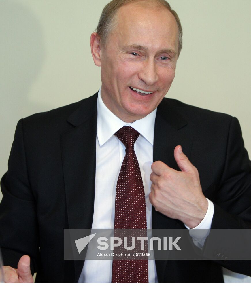 Vladimir Putin meets "Little Prince" event organizers