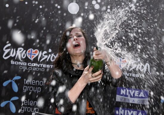 Germany's Lena Meyer-Landrut wins 2010 Eurovision Song Contest