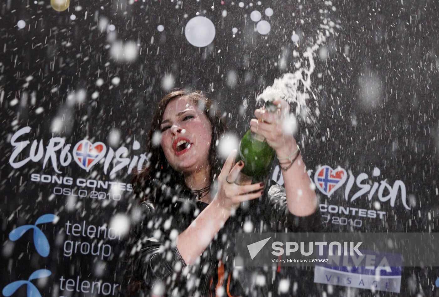 Germany's Lena Meyer-Landrut wins 2010 Eurovision Song Contest