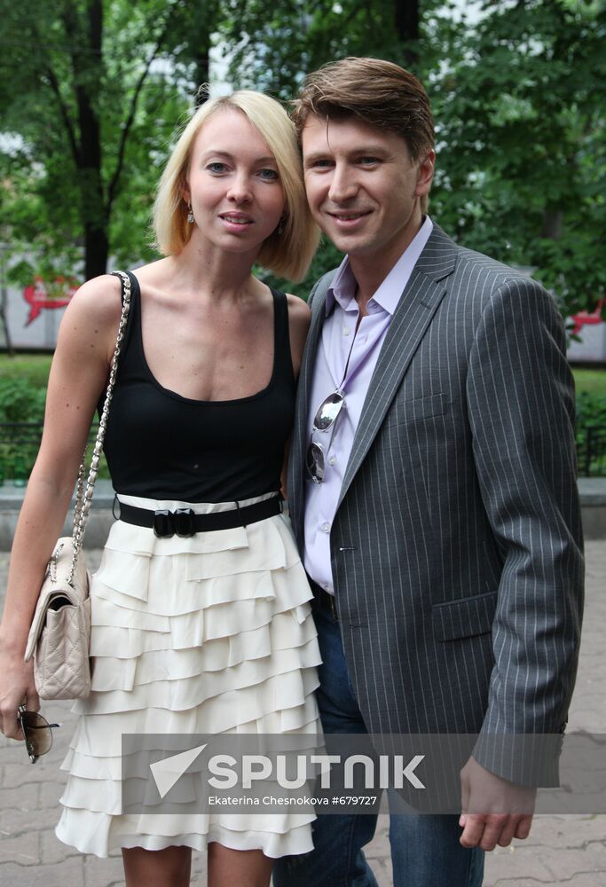 Alexei Yagudin with wife