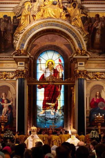 Patriarch Bartholomew and Patriarch Kirill hold joint service