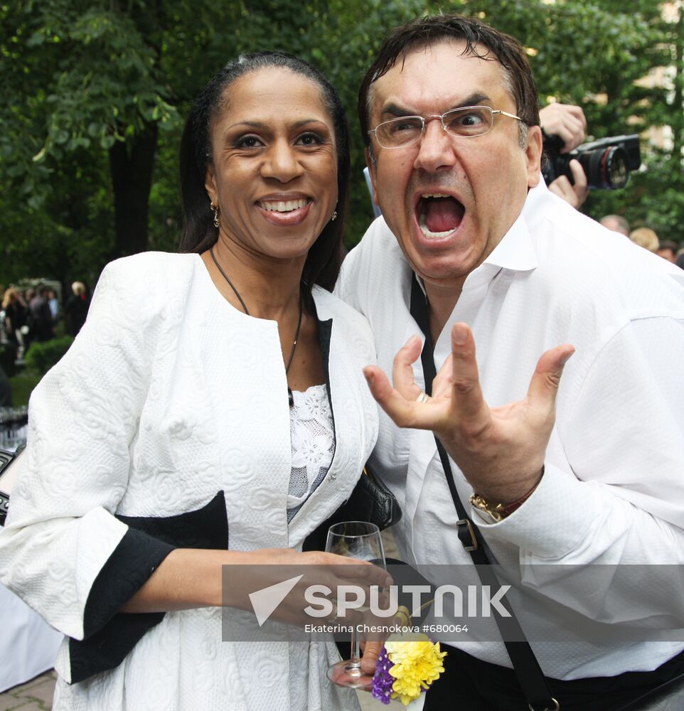 Yelena Khanga and Stanislav Sadalsky