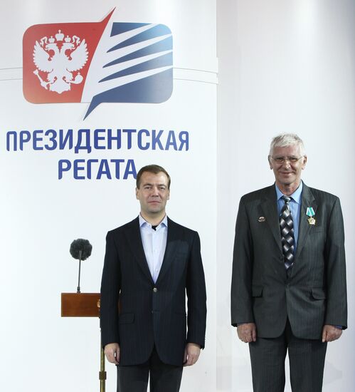 Dmitry Medvedev bestows awards to renowned Russian rowers